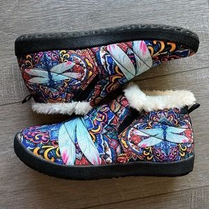 NWOT Yes We Vibe Quilted Faux Fur Lined Slip Ons